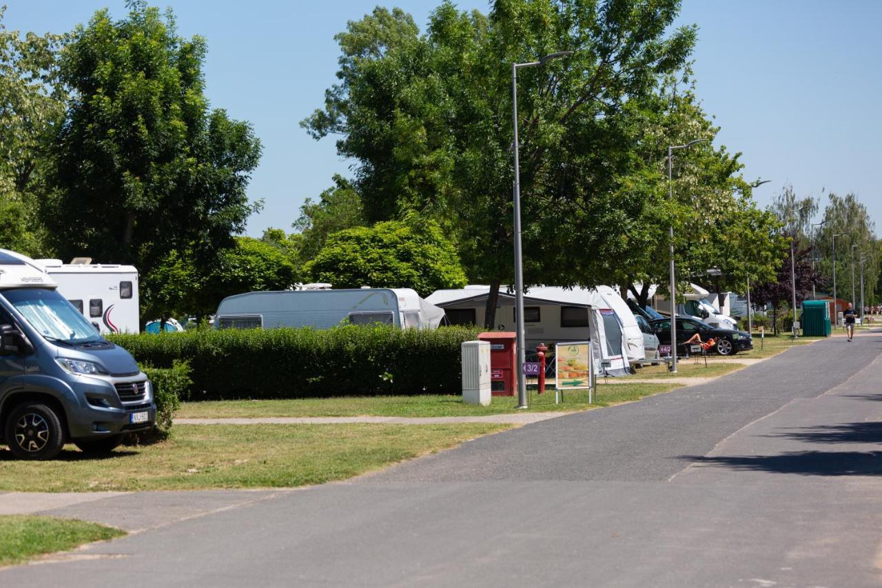 Aranypart Camping & Apartments Siofok Luaran gambar